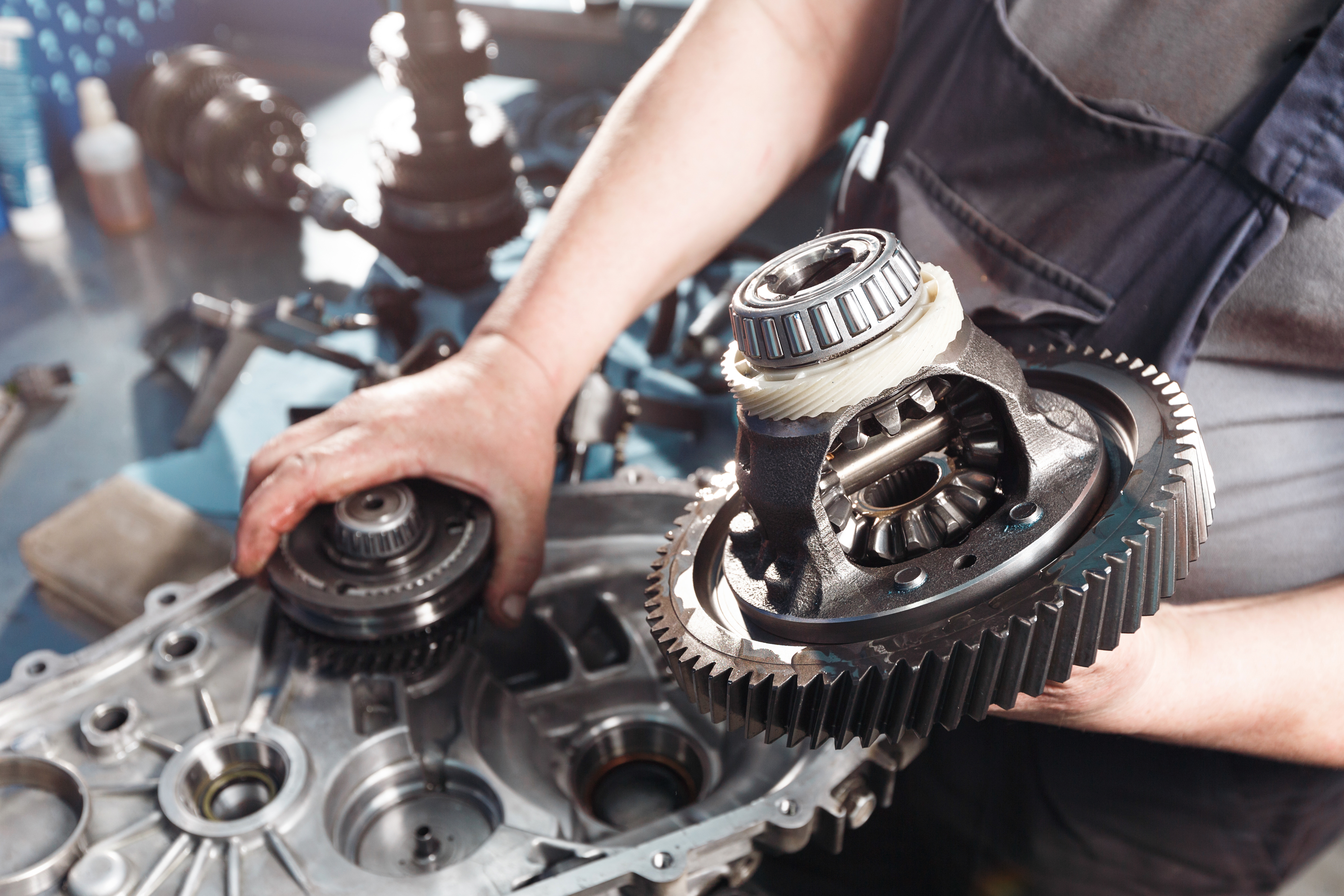Mechanic assembling transmission components